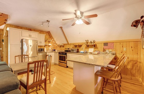 Eidelweiss Village Cabin | 7 Mi to Ski Slopes! Cozy Madison Cabin w/Fire Pit