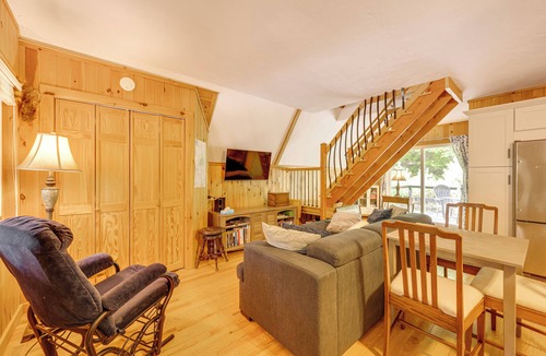 Eidelweiss Village Cabin | 7 Mi to Ski Slopes! Cozy Madison Cabin w/Fire Pit