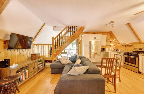Eidelweiss Village Cabin | 7 Mi to Ski Slopes! Cozy Madison Cabin w/Fire Pit