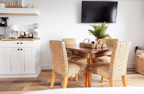Sitka Apartment | 738 Alice Loop - 4 Sea's Cottage