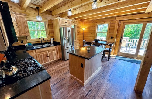 Bethlehem Cottage | 73R 73R Brand new log Home on Quiet Side