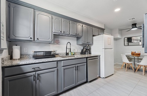Midwest City House | 7BR Home | For Relocation & Extended Stays #EC