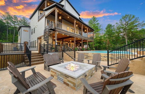 Pickens Cabin | 8 Bedroom, Sleeps 30, ATV access, Pool, Pickleball, Basketball, Creekside