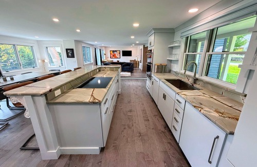 Bethlehem House | 9FR Renovated home with beautiful views, large yard, dogs welcome!