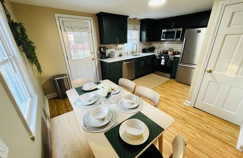Silver Lane House | A Beauty by Wickham Park - 3 beds 1 Ba