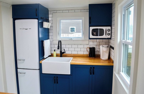 Pine Point Cottage | A coastal cottage steps from Pine Point Beach!