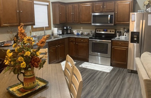 Carl Junction House | A cozy get a way awaits you at 804-A!
