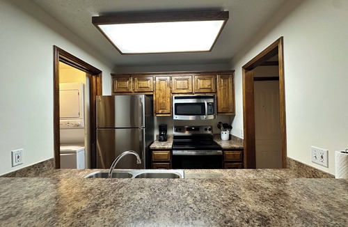 Shawnee Condo | A cozy, quiet condo close to everything you need in KC!