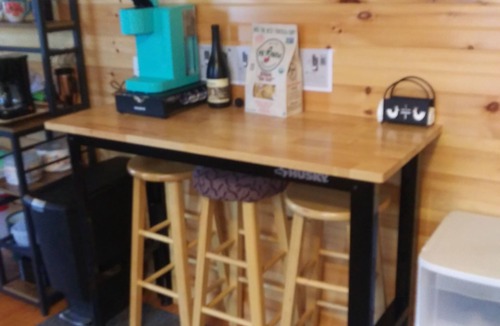 Sherman Station Cottage | A cute Cottage, walk, explore, relax,unplug, read, bike in a beautiful setting.