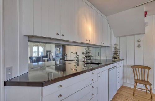 Stonington Apartment | A Fathom Above - Posh Apartment Above 27 Fathoms