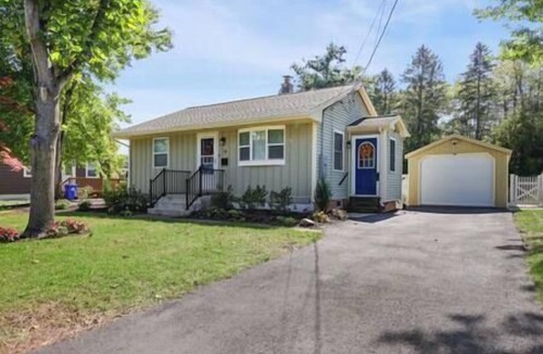 Milldale House | A+ location*Classy Clean Fully Remodeled*Sleeps 6*