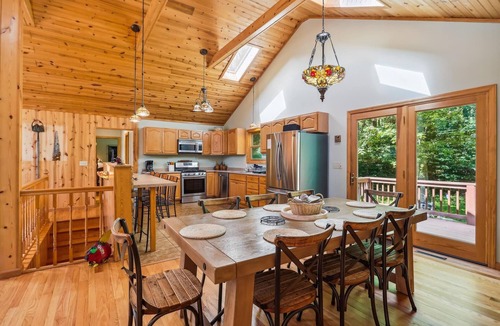 Canaan Heights House | A Rare Mountaintop Retreat That Truly Has It All