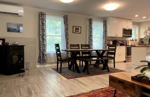 York Harbor House | A seacoast house on its own private road in York Harbor beach