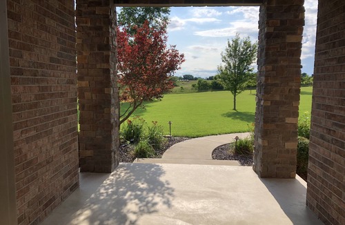 Brookfield House | A spacious 6,000 sq. ft. serene lodge setting. Sleeps up to 12