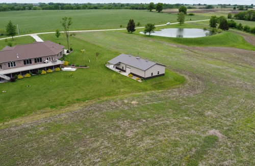 Brookfield House | A spacious 6,000 sq. ft. serene lodge setting. Sleeps up to 12
