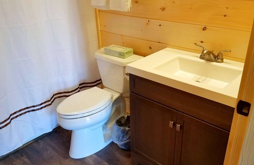 Abbot Cabin | Abbot Trailside Cabin with Direct Trail Access