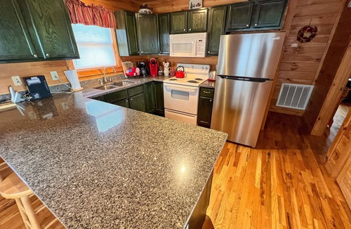 Buck Mountain Cabin | Absolute High | 3BR Cabin w/Long-Range Mountain Views, Game Room & Deck