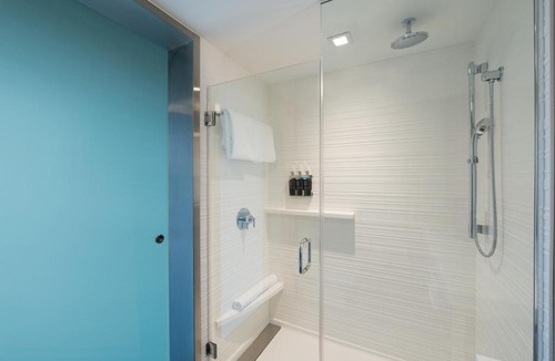 Cleveland Circle Hotel | AC Hotel by Marriott Boston Cleveland Circle