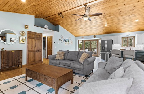 Southwest Harbor House | Acadia Quietside Oasis w/Sauna – Pets OK!