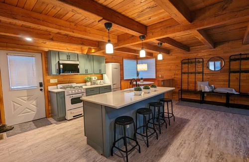 Timberline Cabin | Access to everything yet secluded and chic, this hideaway has it all.