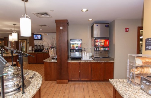 Bowling Green Apartment | Accessible 2BR Suite | Breakfast + Full Kitchen