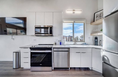 Virgin House | Accessible Tiny Home Near Zion - Pool & Hot Tub