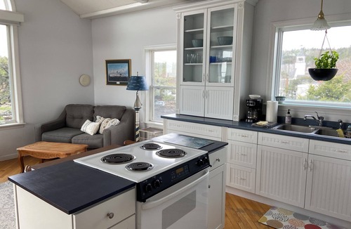 Phippsburg House | Admiral Suite - Seaside Suite on Popham Beach!