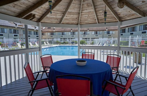 Teaticket Hotel | Admiralty Inn & Suites - a Red Collection Hotel