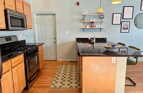 North Cambridge Condo | Adorable 1-bedroom apartment in welcoming Cambridge