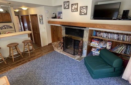 Alyeska Condo | Adorable, Affordable and easy access to ski area