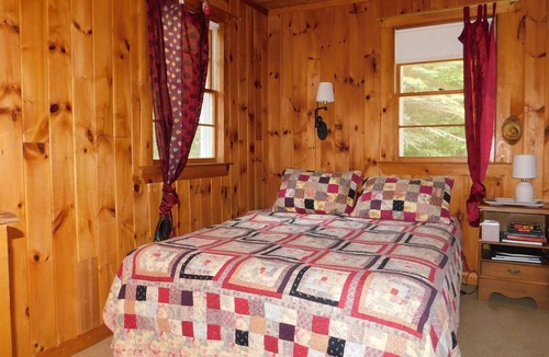 Denmark Cottage | Adorable Maine cottage with sandy entry waterfront into Moose Pond