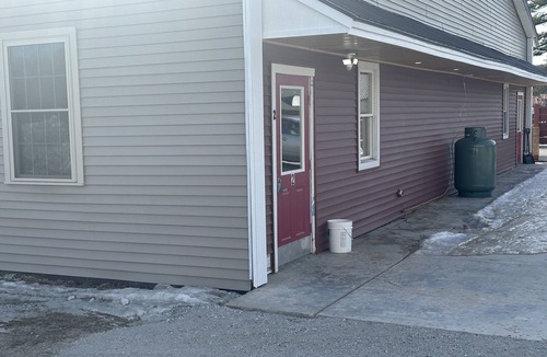 South Paris Apartment | Adult Themed get-a-way! Centrally located to ski mountains, Oxford Casino, OPS.