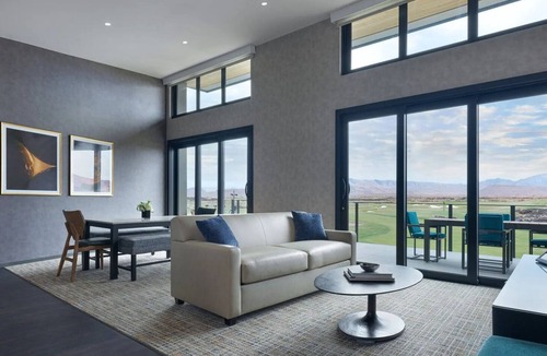 Ivins Hotel | Adventure Focused Modern Retreat Near Tuacahn Center For The Arts - 2.3 miles