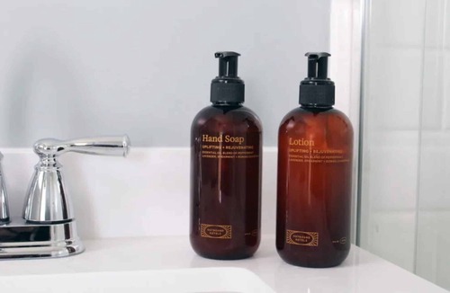 Stowe Area Hotel | Adventure Starts Here | Free Parking, Outdoor Pool | Near Stowe Mountain - 7 mi.