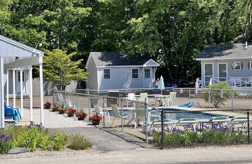 Old Orchard Beach Hotel | Affordable beach getaway