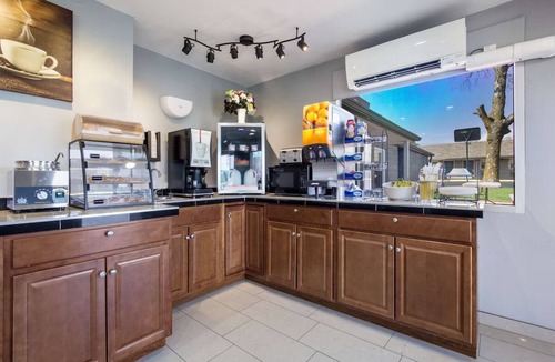 Salem Hotel | Affordable Salem Inn Perfect for Road Trips & Outdoor Adventures