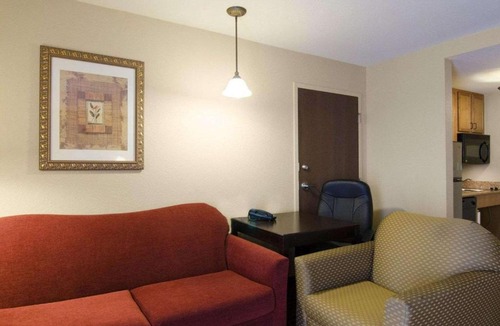 Rogers Hotel | Affordable Suites of America Rogers - Bentonville