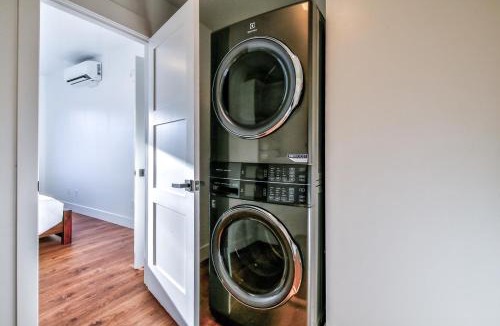 Juneau Apartment | Airport Access with Stunning View A103