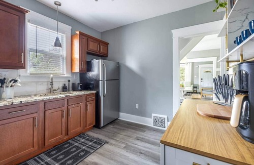 Highland Square House | Akron Nurse's Nest | 2 Bedrooms