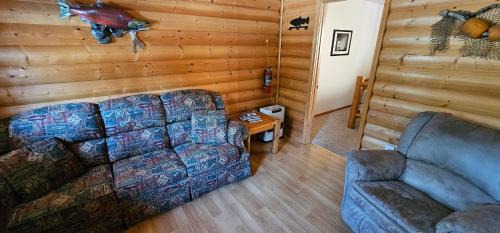 Cohoe House | Alaska Summers Lodge Cabin 3-Near Mouth of Kasilof River