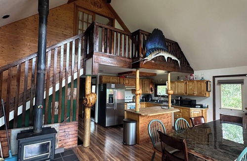 Knik River Ski Chalet | Alaskan Frontier Getaway with Breathtaking Views - 7 bedrooms 3 bathrooms