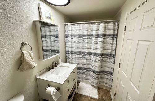 Russian Jack Park Apartment | Alaskan Retreat