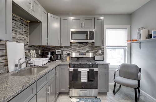 Milton Apartment | All-Season Fun! Charming Apt 3 Mi to Blue Hills