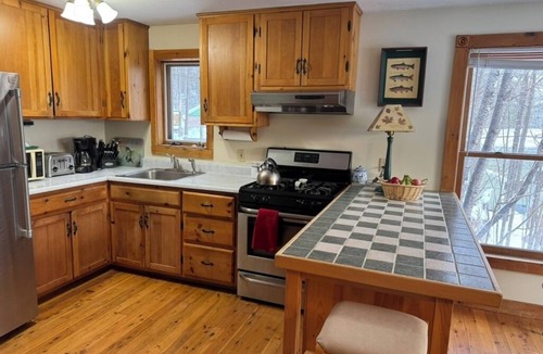 Hillsboro House | All Season Lake House