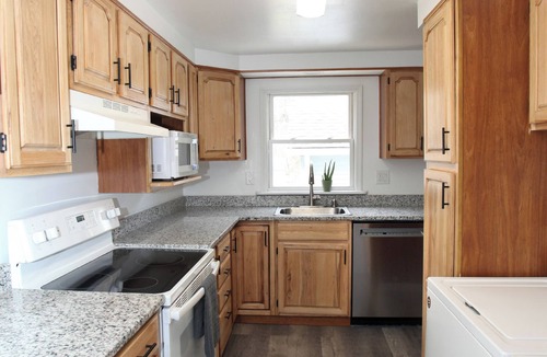 Oneonta House | All Star Location with Views of Good Year Lake