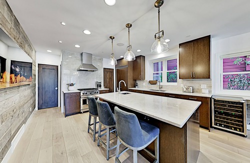 Downtown Park City House | All-Suite New-Build with Hot Tub & Chef's Kitchen | Walk to Lifts & Main St