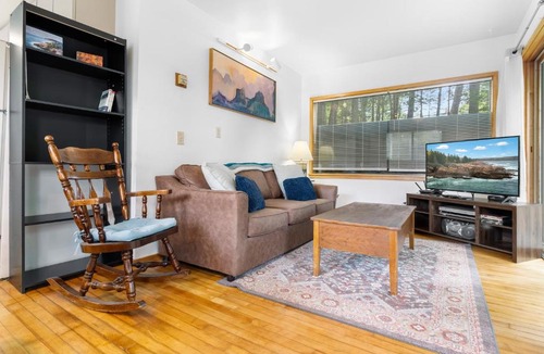 Seal Harbor House | Alluring home with full kitchen, furnished patio, washer/dryer & private yard