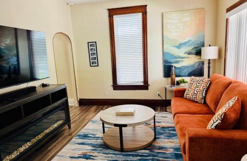 Grafton House | Almost Heaven At The River