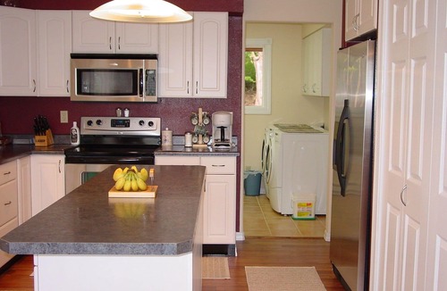 Ketchikan House | Almost Home VR 5-Bdrm, 5 Bath overlooking Knudson Cove Marina. Fishermen welcome
