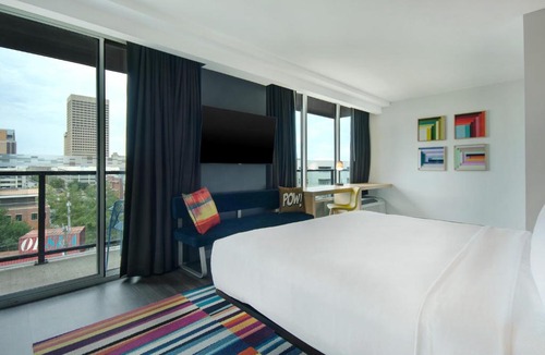 Downtown Oklahoma City Hotel | Aloft by Marriott Oklahoma City Downtown - Bricktown